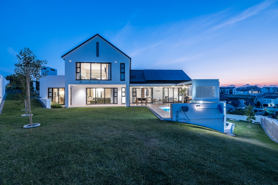 4 Bedroom Property for Sale in Kingswood Golf Estate Western Cape